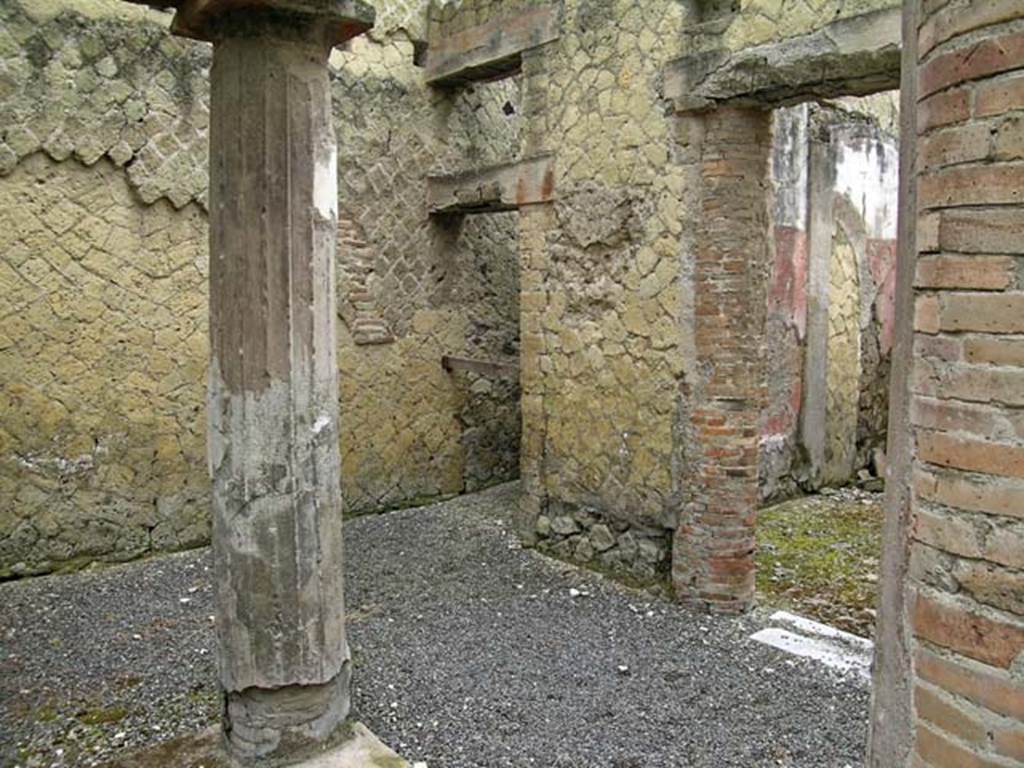 VI.17, Herculaneum. May 2004. Looking towards south-west corner of peristyle, with doorway to room 16, on right.
Photo courtesy of Nicolas Monteix.
