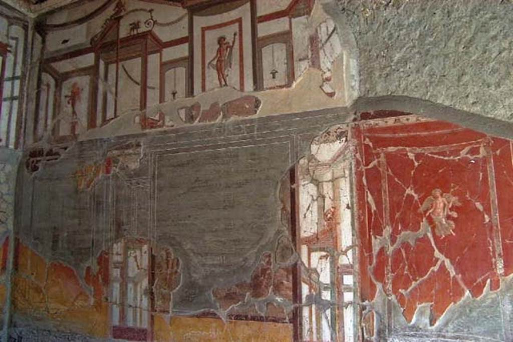 VI.17, Herculaneum. April 2002. East wall of triclinium. Photo courtesy of Nicolas Monteix.