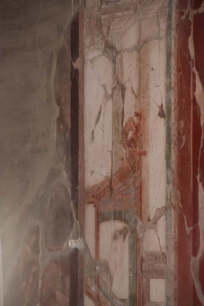 VI.17 Herculaneum. September 2019. Detail of painted decoration from east wall of triclinium. 
Photo courtesy of Klaus Heese.
