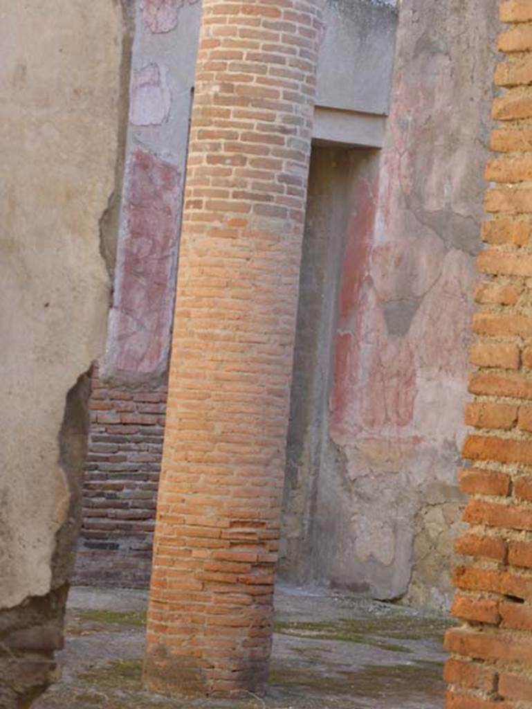 VI 29, Herculaneum, September 2015. Looking south-east across atrium towards doorway to a corridor leading to rear peristyle, from doorway in VI.28.
