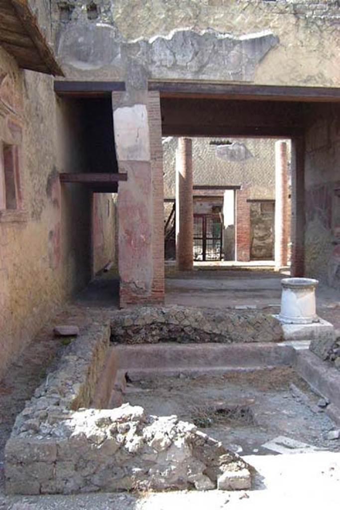 VI.29, Herculaneum. Not dated. 
Looking east across second atrium, towards first atrium and entrance doorway. 
Photo courtesy of Nicolas Monteix.

