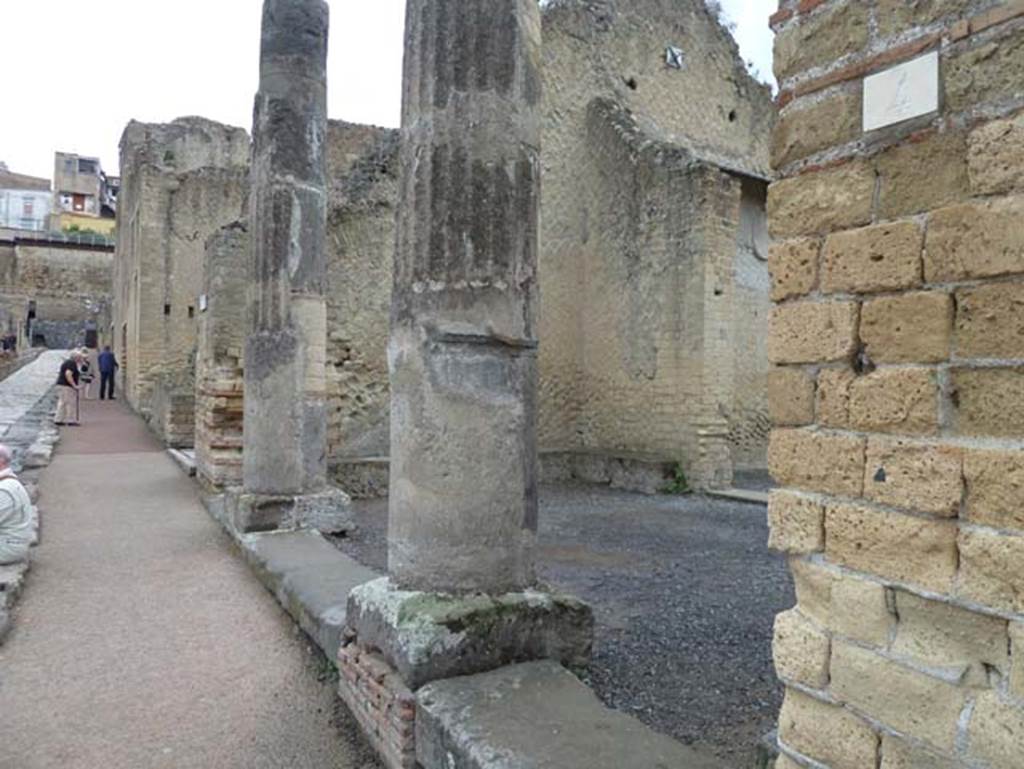 Ins. Orientalis II 4, Herculaneum, September 2015. Entrance doorway.