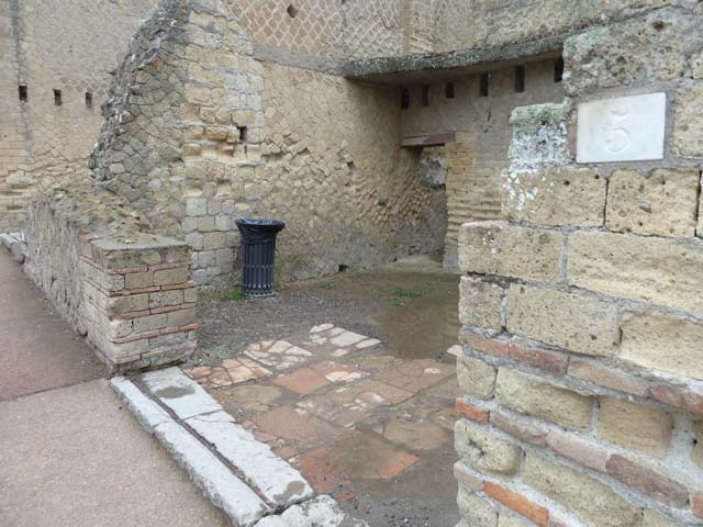 Ins. Orientalis II. 5 , Herculaneum, October 2012. Looking east towards entrance doorway.  Photo courtesy of Michael Binns.
