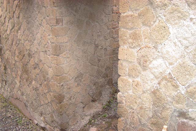 Ins. Orientalis II.10, Herculaneum. September 2015.
Looking north-east to doorway from room in Ins. Or. II.11 
