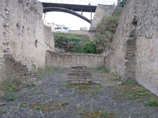 Ins. Or. II. 14, Herculaneum. December 2004. West wall of shop-room, site of latrine in south-west corner. 
Photo courtesy of Nicolas Monteix.
