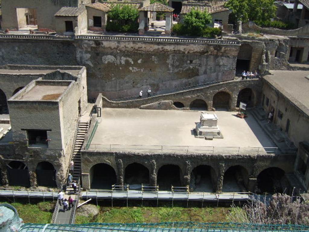 Herculaneum, August 2021. 
Looking north from entrance roadway towards rear of the House of the Stags, (Ins IV.21), above the Terrace of Balbus, in centre.
Vesuvius is towering in the background. Photo courtesy of Robert Hanson.

