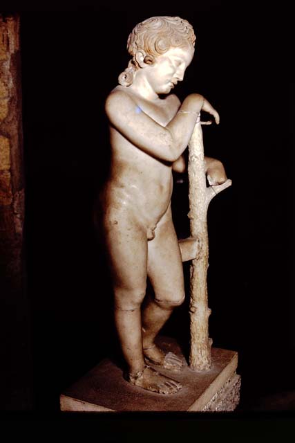 Herculaneum, 1968. Statue now seen on the memorial altar of Marcus Nonius Balbus.  
Photo by Stanley A. Jashemski.
Source: The Wilhelmina and Stanley A. Jashemski archive in the University of Maryland Library, Special Collections (See collection page) and made available under the Creative Commons Attribution-Non-Commercial License v.4. See Licence and use details.
J68f1846

