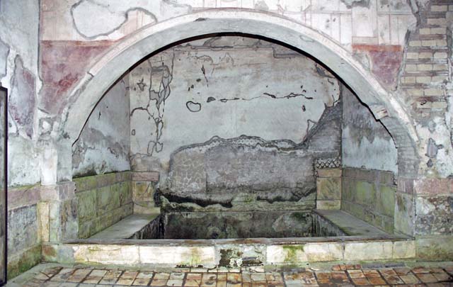 Suburban Baths, Herculaneum, 1975. Frigidarium. Photo by Stanley A. Jashemski.   
Source: The Wilhelmina and Stanley A. Jashemski archive in the University of Maryland Library, Special Collections (See collection page) and made available under the Creative Commons Attribution-Non Commercial License v.4. See Licence and use details. J75f0720
