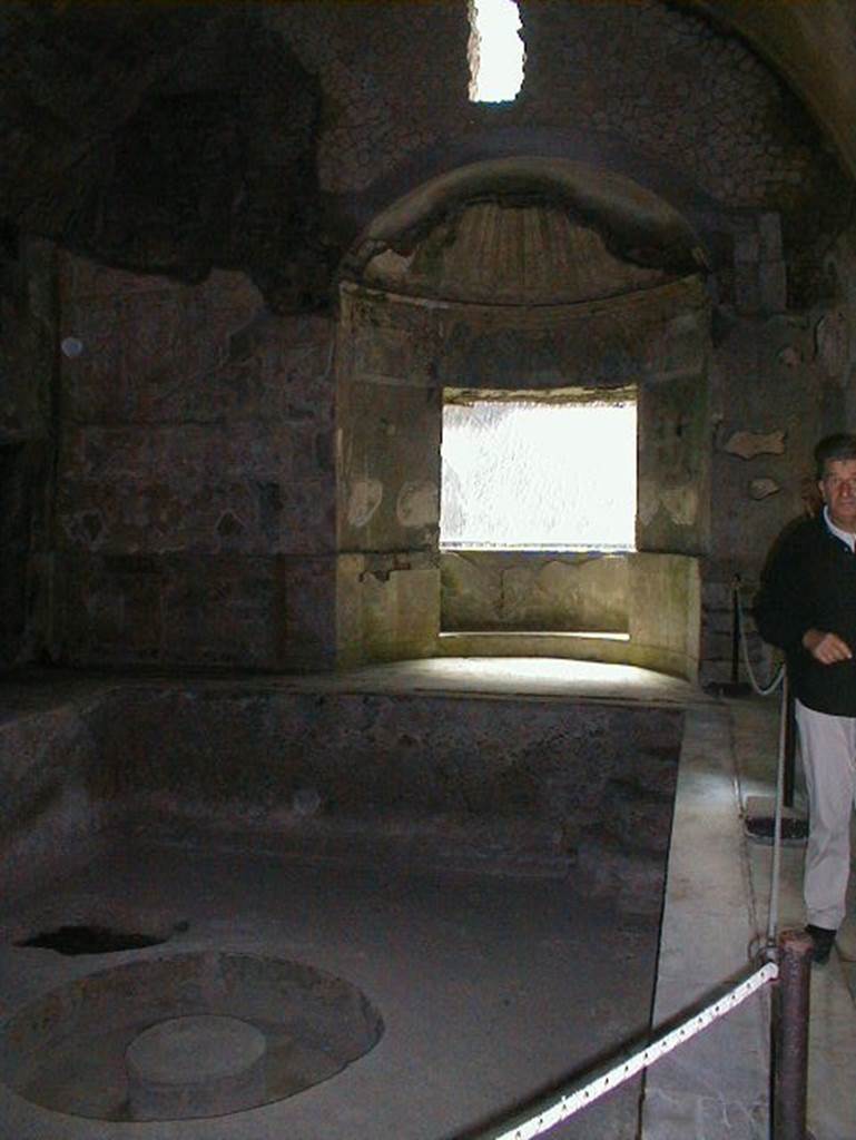 Suburban Baths, Herculaneum. April 2008. Detail of area where the bronze samovar would have sat, heating the water.
Photo courtesy of Nicolas Monteix.

