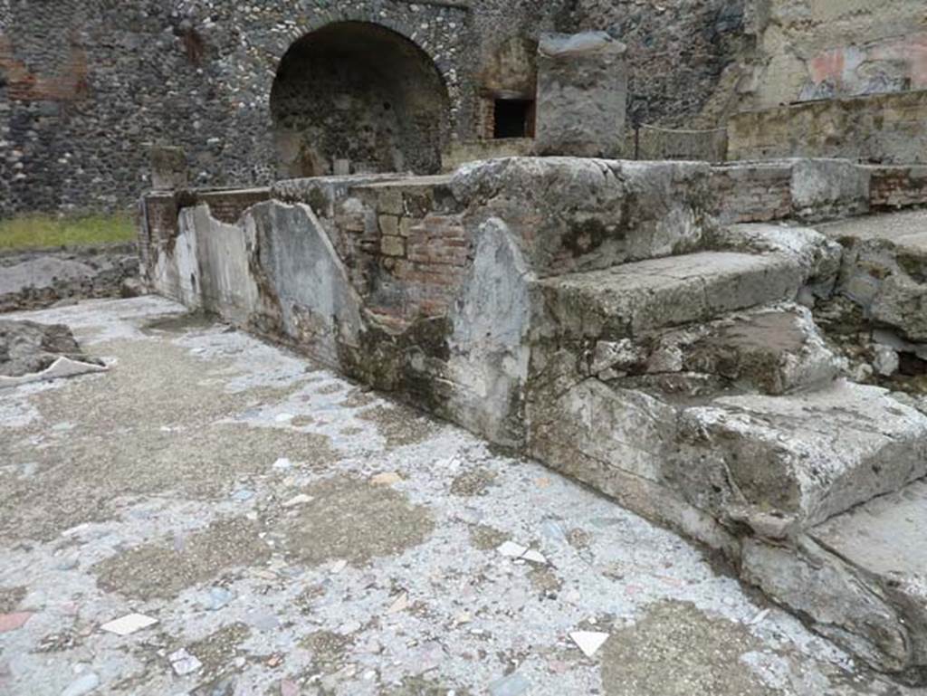 Herculaneum, September 2015. Sacred Area terrace, remains of an altar on the south side of the shrine of Venus.