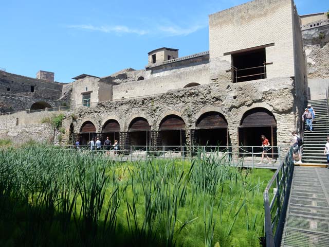 Herculaneum, March 2014. Looking towards “boatsheds” on west side of steps, and up to the top of the town from the beachfront.
Foto Annette Haug, ERC Grant 681269 DÉCOR
