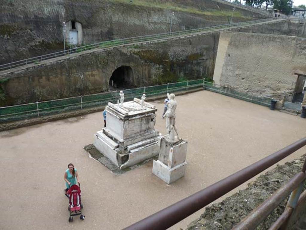 Herculaneum, August 2021. 
Looking south onto the Terrace of Marcus Nonius Balbus, from the end of Cardo V. Photo courtesy of Robert Hanson.

