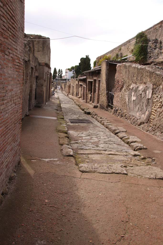 Cardo III, Herculaneum. October 2020.  
Looking south from northern end of Cardo III. Photo courtesy of Klaus Heese.
