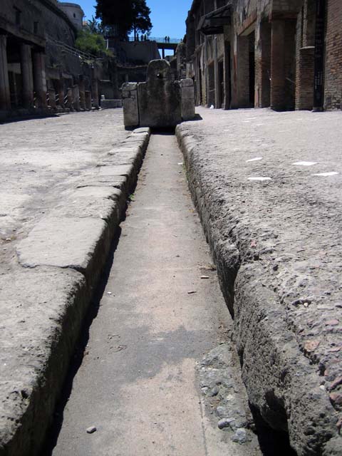 Herculaneum, May 2011. Looking east from four-sided Arch, along the Decumanus Maximus.
Photo courtesy of Nicolas Monteix.
