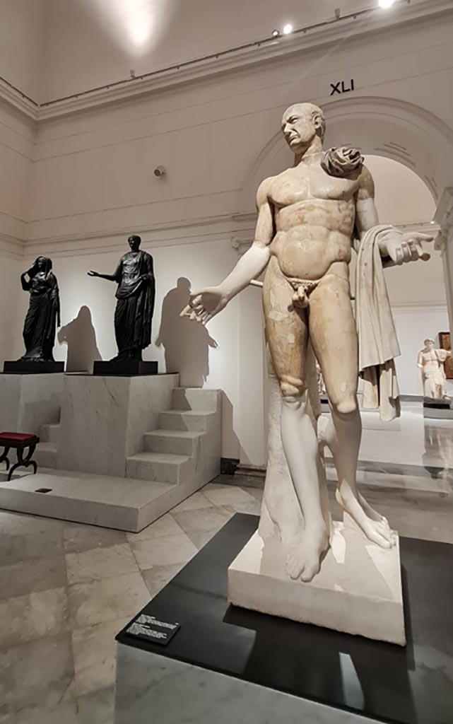 Herculaneum theatre. April 2023. 
Marble statue of Marcus Nonius Balbus. Photo courtesy of Giuseppe Ciaramella.
