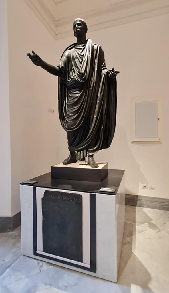 Herculaneum theatre. April 2023. Bronze statue of Lucius Mammius Maximus.
On display in “Campania Romana” gallery in Naples Archaeological Museum, inv. 5591.
Photo courtesy of Giuseppe Ciaramella.
