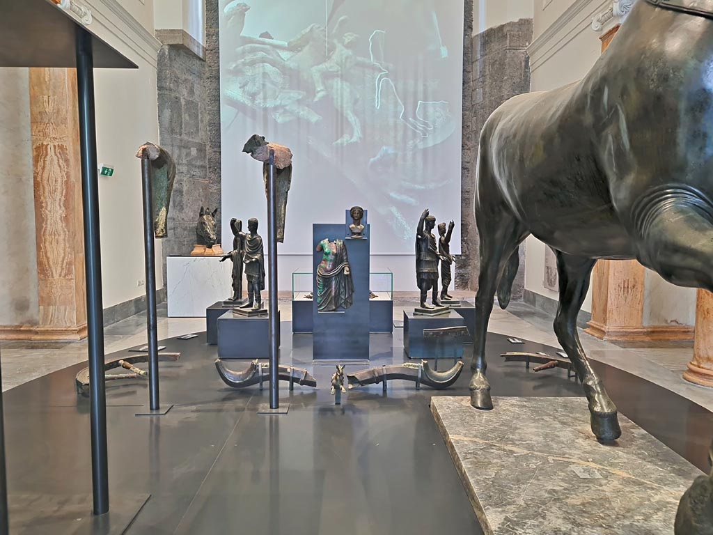 Herculaneum, April 2023. 
Bronzes in “Campania Romana” gallery in Naples Archaeological Museum. Photo courtesy of Giuseppe Ciaramella.

