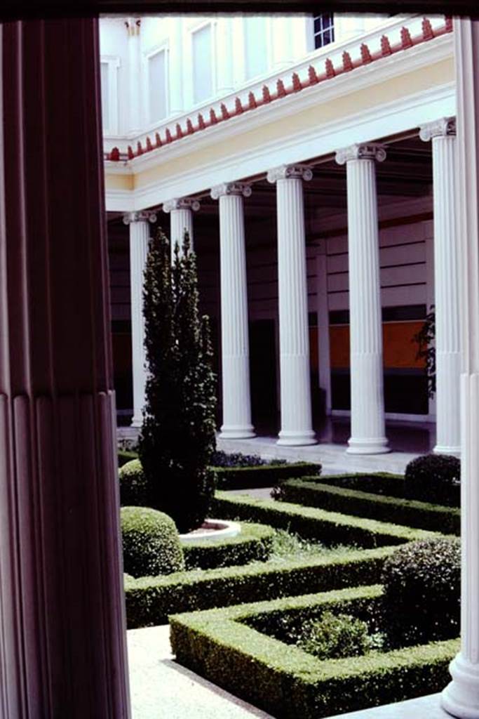 Getty Villa, Malibu, Spring 1982. Portico columns in peristyle. Photo by Stanley A. Jashemski.   
Source: The Wilhelmina and Stanley A. Jashemski archive in the University of Maryland Library, Special Collections (See collection page) and made available under the Creative Commons Attribution-Non Commercial License v.4. See Licence and use details.
J80f0404
