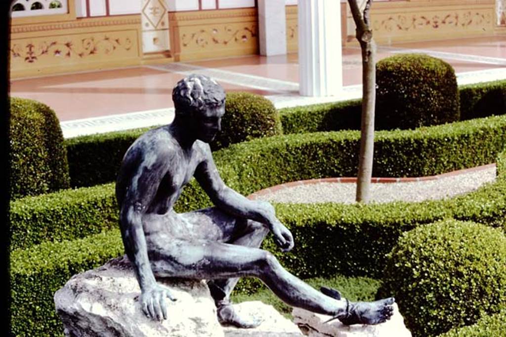 Getty Villa, Malibu, Spring 1982. Reproduction bronze statue of seated Hermes in garden area. Photo by Stanley A. Jashemski.   
Source: The Wilhelmina and Stanley A. Jashemski archive in the University of Maryland Library, Special Collections (See collection page) and made available under the Creative Commons Attribution-Non Commercial License v.4. See Licence and use details.
J80f0434
