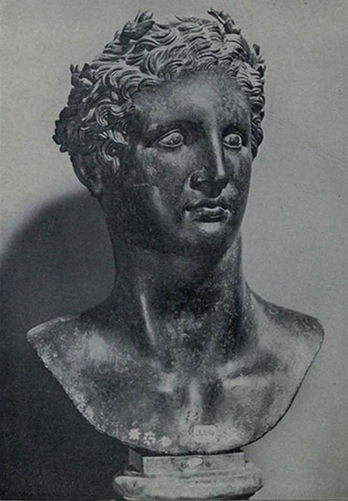 Villa dei Papiri, Herculaneum. Bronze bust of Hellenistic Monarch (Ptolemy Philadelphus?). Found in 1759, between the east portico and the pond.
Now in Naples Archaeological Museum. Inventory number 5594.
