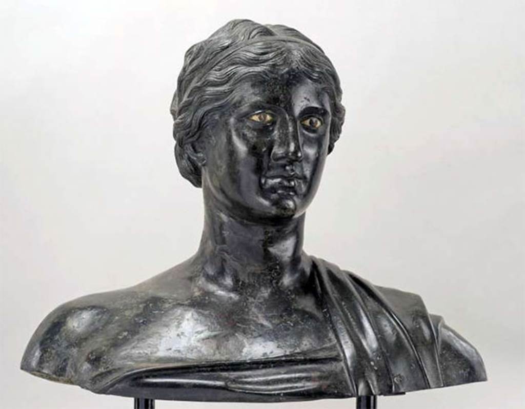 Villa dei Papiri, Herculaneum. Bronze statue of Greek poetess possibly Sappho. 
Found in 1758, north west corner of garden.
Now in Naples Archaeological Museum. Inventory number 4896.

