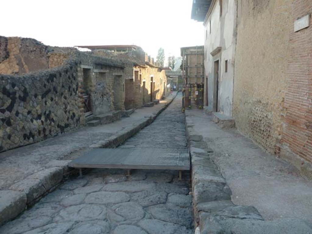 Cardo IV Inferiore, looking south from junction with Decumanus Inferiore, September 2015.