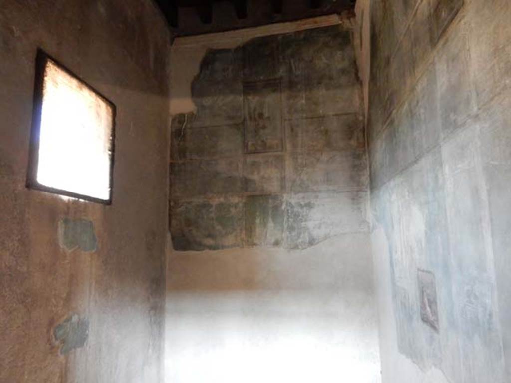 Herculaneum V.1, Herculaneum. May 2018. Room 3, looking west. Photo courtesy of Buzz Ferebee.