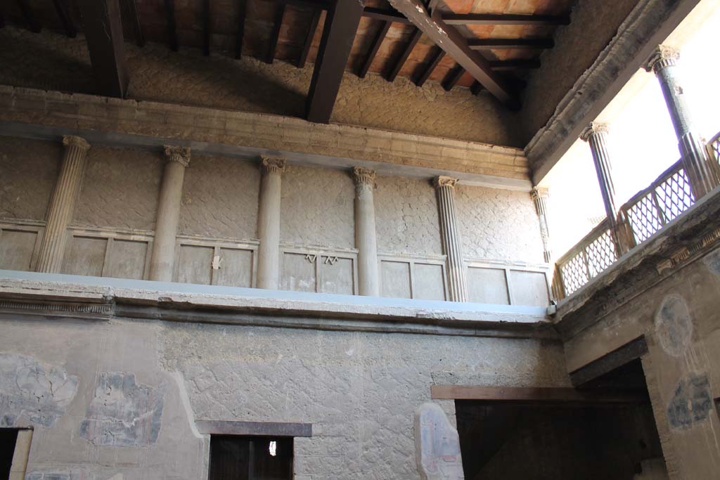 V.1 Herculaneum. March 2014. Upper north wall and north-east corner.
Foto Annette Haug, ERC Grant 681269 DÉCOR.