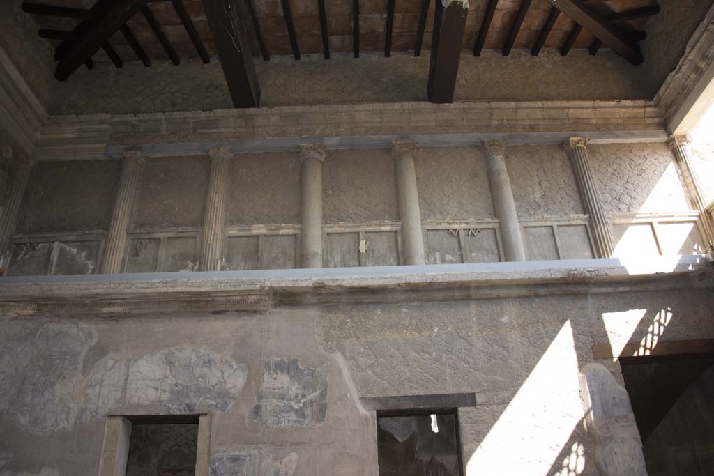 V.1 Herculaneum. March 2019. Upper north wall of atrium.
Foto Annette Haug, ERC Grant 681269 DÉCOR.