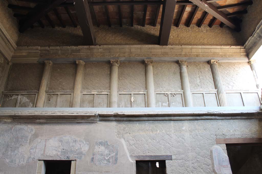 V.1 Herculaneum. March 2014. Upper north wall.
Foto Annette Haug, ERC Grant 681269 DÉCOR.