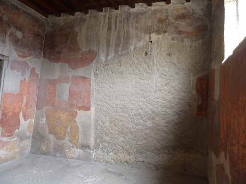 V.1 Herculaneum. May 2010.  Room 6, looking towards the east wall of the tablinum. 