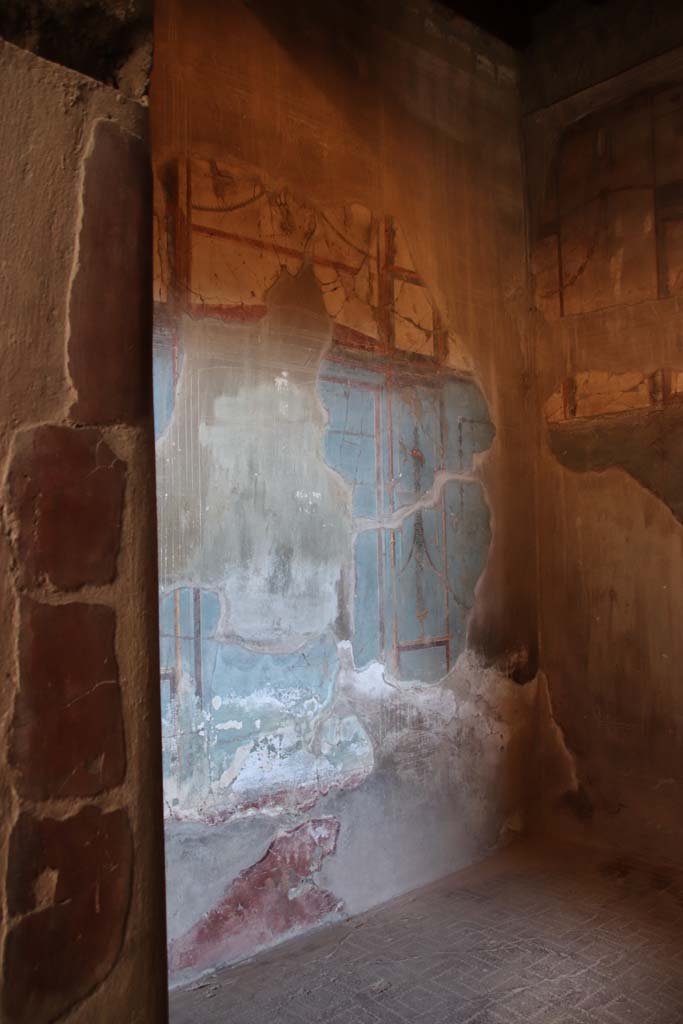 V.1, Herculaneum. October 2020. Room 7, looking towards north wall and north-east corner. Photo courtesy of Klaus Heese.