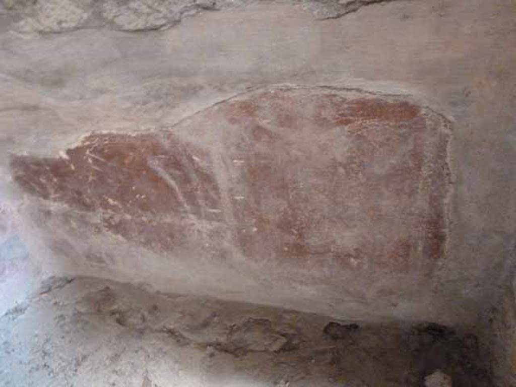 V.1 Herculaneum. May 2010. Room 4, recess in north wall.